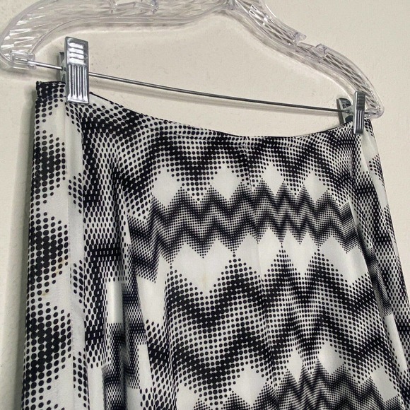 Parker Mckinley Tokyo Dot Print Black and White Chevron Maxi Skirt 6 - Picture 3 of 10